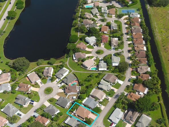 80 Tara Lakes Drive W, Boynton Beach FL 33436