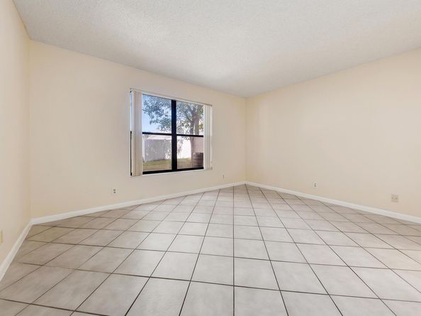 80 Tara Lakes Drive W, Boynton Beach FL 33436