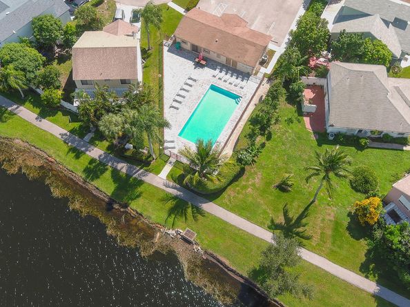80 Tara Lakes Drive W, Boynton Beach FL 33436