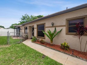 80 Tara Lakes Drive W, Boynton Beach FL 33436