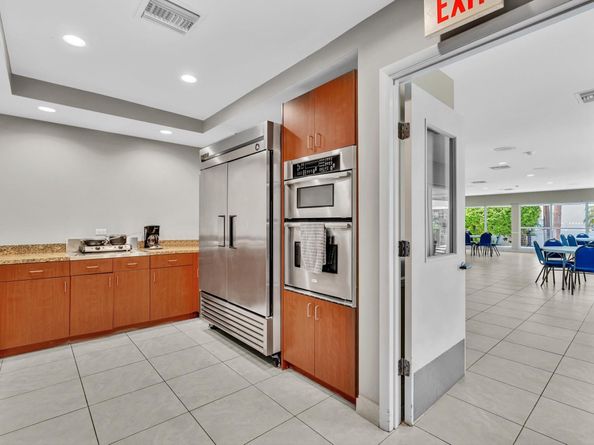 3300 NE 36th St 609, Fort Lauderdale FL 33308