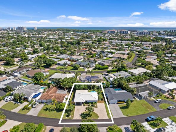 2650 NE 26th Terrace, Boca Raton FL 33431