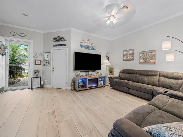 166 Barefoot Cove, Hypoluxo FL 33462