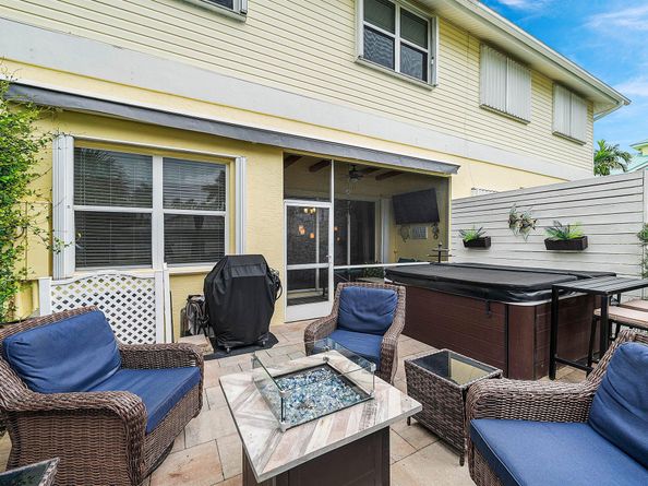 166 Barefoot Cove, Hypoluxo FL 33462