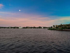 166 Barefoot Cove, Hypoluxo FL 33462