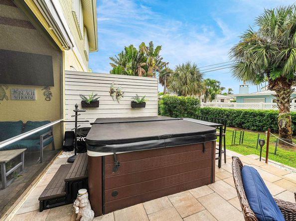 166 Barefoot Cove, Hypoluxo FL 33462