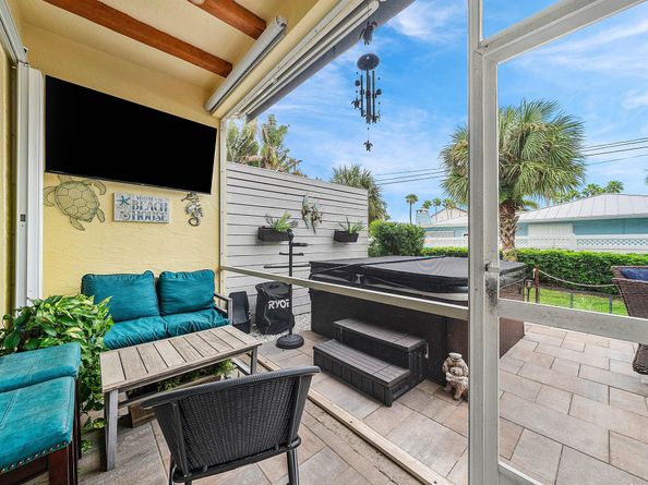166 Barefoot Cove, Hypoluxo FL 33462