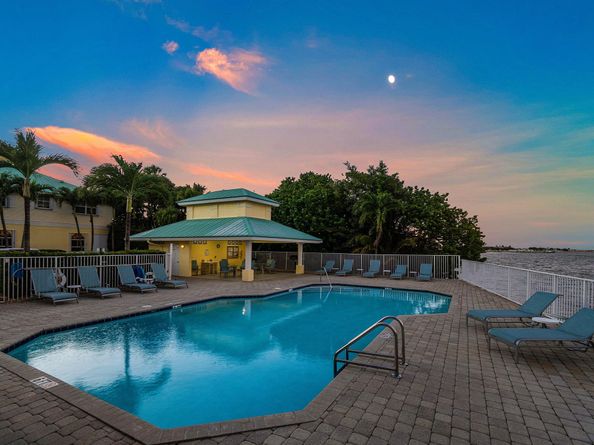 166 Barefoot Cove, Hypoluxo FL 33462