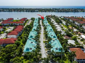 166 Barefoot Cove, Hypoluxo FL 33462