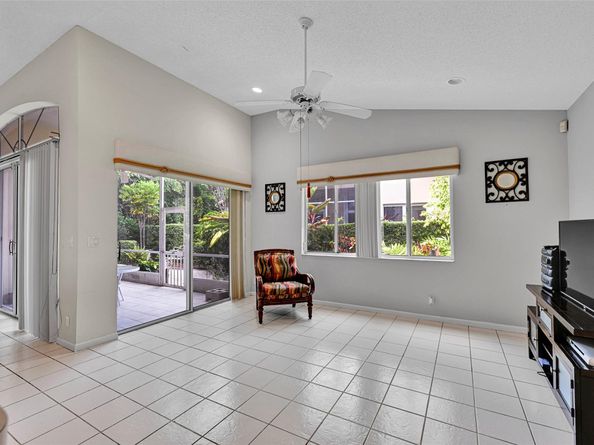 5791 NW 48th Dr, Coral Springs FL 33067