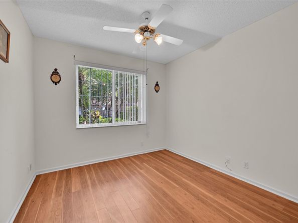 5791 NW 48th Dr, Coral Springs FL 33067