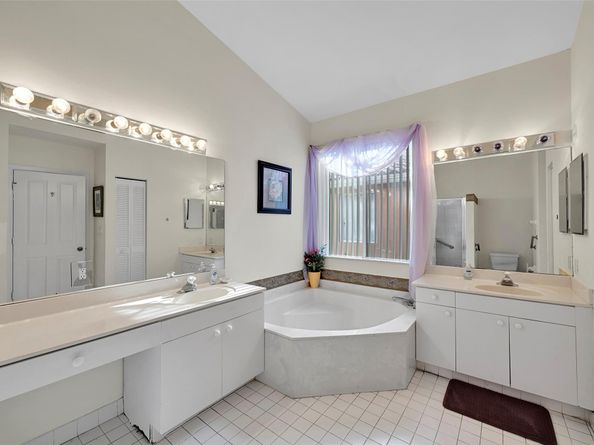5791 NW 48th Dr, Coral Springs FL 33067