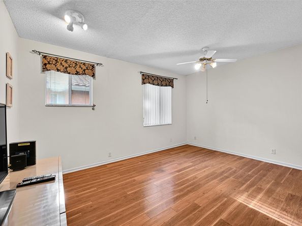 5791 NW 48th Dr, Coral Springs FL 33067
