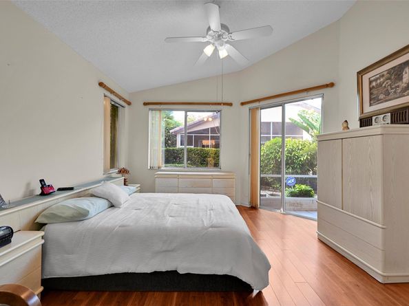 5791 NW 48th Dr, Coral Springs FL 33067