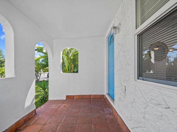 724 Mcintosh Street, West Palm Beach FL 33405