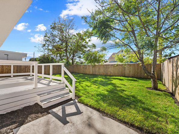 724 Mcintosh Street, West Palm Beach FL 33405