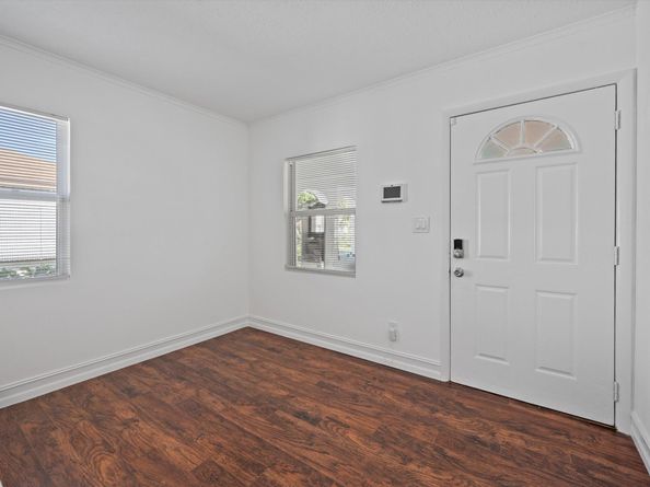 724 Mcintosh Street, West Palm Beach FL 33405