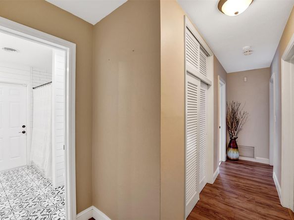 5541 SW 2nd Ct, Plantation FL 33317