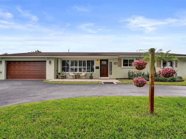 5541 SW 2nd Ct, Plantation FL 33317