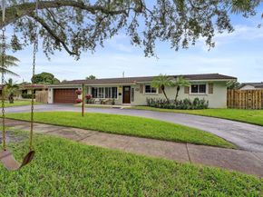 5541 SW 2nd Ct, Plantation FL 33317