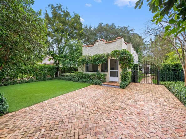 720 SE 7th Street, Fort Lauderdale FL 33301