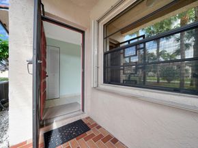 9289 Vista Del Lago G, Boca Raton FL 33428