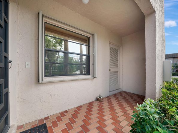 9289 Vista Del Lago G, Boca Raton FL 33428