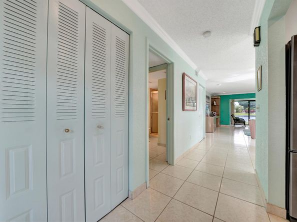 9289 Vista Del Lago G, Boca Raton FL 33428
