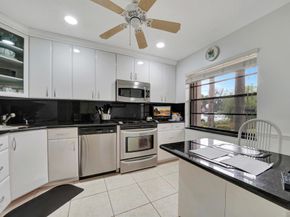 9289 Vista Del Lago G, Boca Raton FL 33428