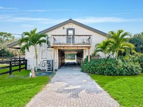 790 E Rambling Drive, Wellington FL 33414