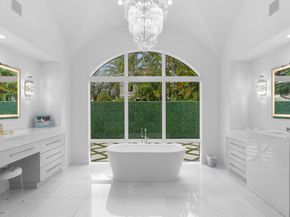 111 Via Palacio, Palm Beach Gardens FL 33418