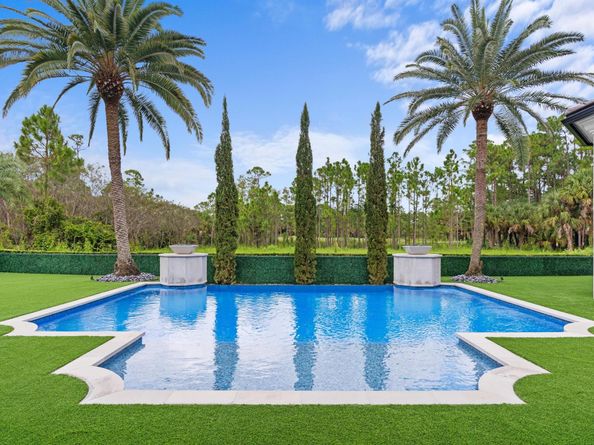 111 Via Palacio, Palm Beach Gardens FL 33418