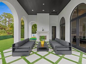 111 Via Palacio, Palm Beach Gardens FL 33418