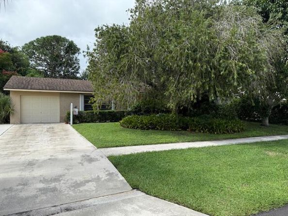 169 Dove Circle, Royal Palm Beach FL 33411