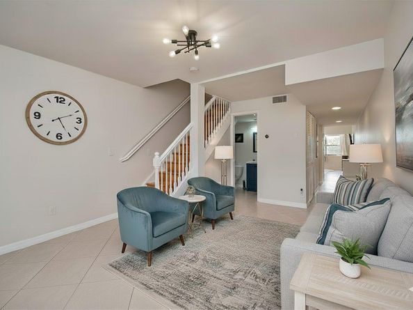 9500 SW 3rd St 248, Boca Raton FL 33428