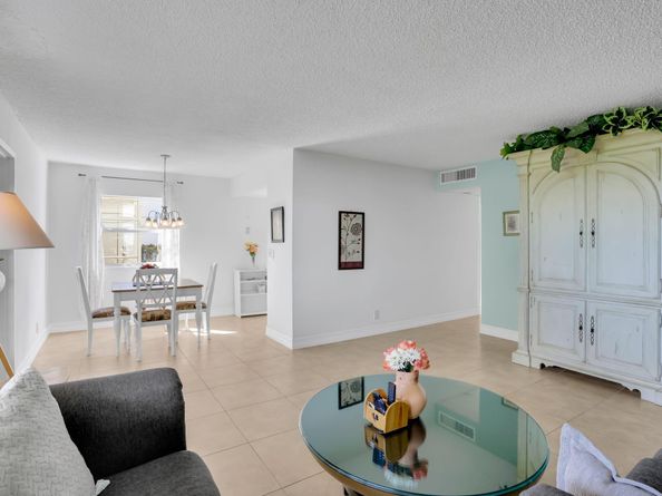 152 Tuscany C C, Delray Beach FL 33446