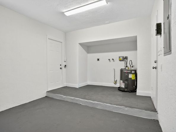 7003 NW 92nd Avenue, Tamarac FL 33321