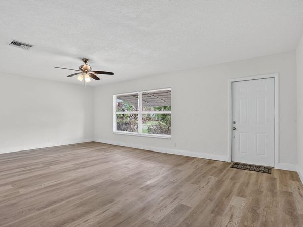 7003 NW 92nd Avenue, Tamarac FL 33321