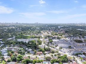 2017 NW 10th Ave, Fort Lauderdale FL 33311