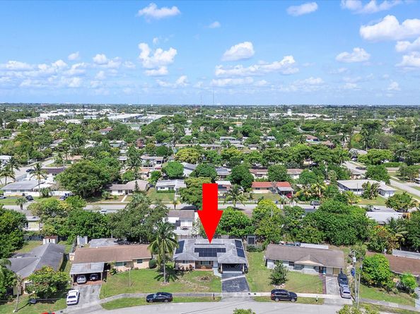 2017 NW 10th Ave, Fort Lauderdale FL 33311