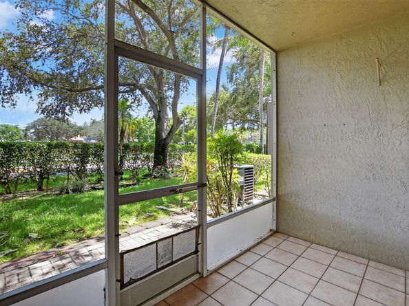 10221 Via Hibiscus 3, Boca Raton FL 33428