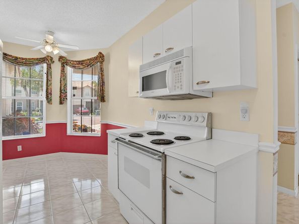 10221 Via Hibiscus 3, Boca Raton FL 33428