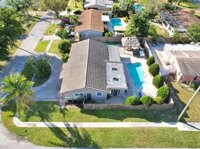 1301 SE 2nd Ter, Deerfield Beach FL 33441
