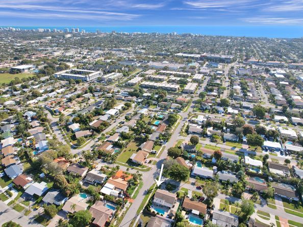 1301 SE 2nd Ter, Deerfield Beach FL 33441