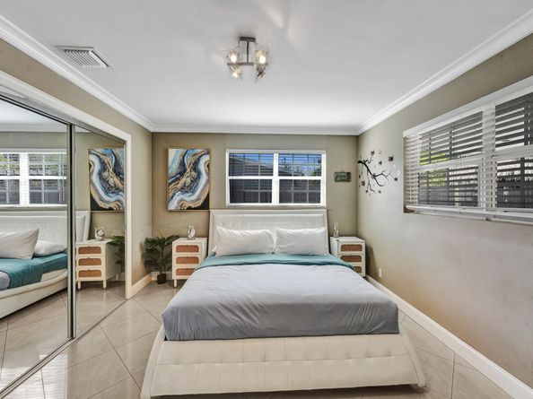 1301 SE 2nd Ter, Deerfield Beach FL 33441