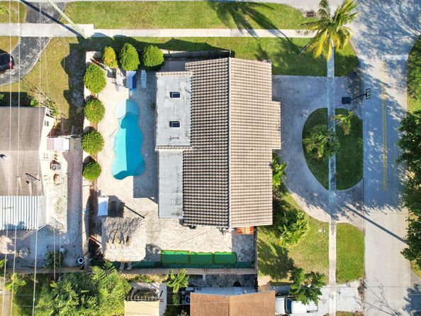 1301 SE 2nd Ter, Deerfield Beach FL 33441