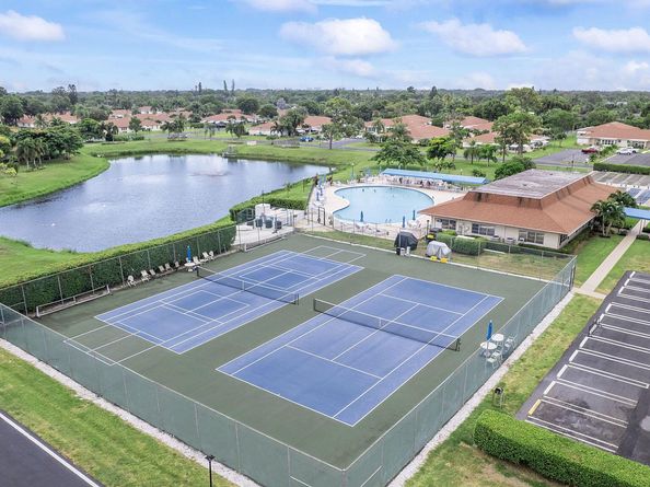 4570 NW 3rd Street B, Delray Beach FL 33445