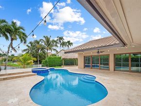 1123 NW 195th Ave, Pembroke Pines FL 33029