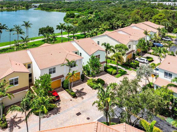1570 NW 48th Place, Boca Raton FL 33431