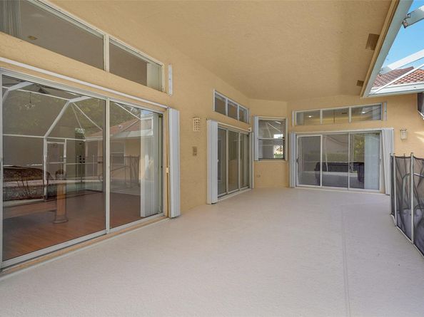 5743 NW 100th Way, Coral Springs FL 33076